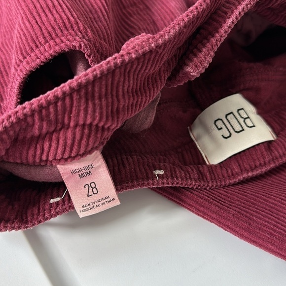 Urban Outfitters BDG High Rise Mom Jean Corduroy 28‎ - Picture 7 of 8